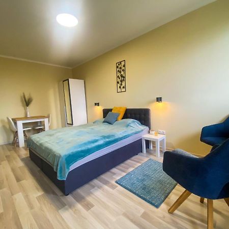 Fresh Smartly Designed Studio Flat & Sunny Balcony Budapest Luaran gambar