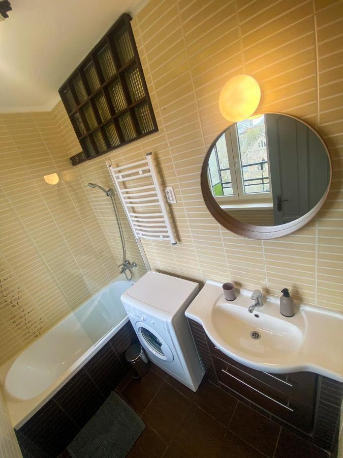 Fresh Smartly Designed Studio Flat & Sunny Balcony Budapest Luaran gambar