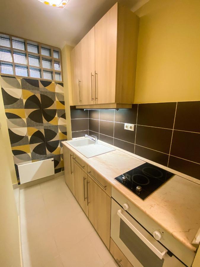 Fresh Smartly Designed Studio Flat & Sunny Balcony Budapest Luaran gambar
